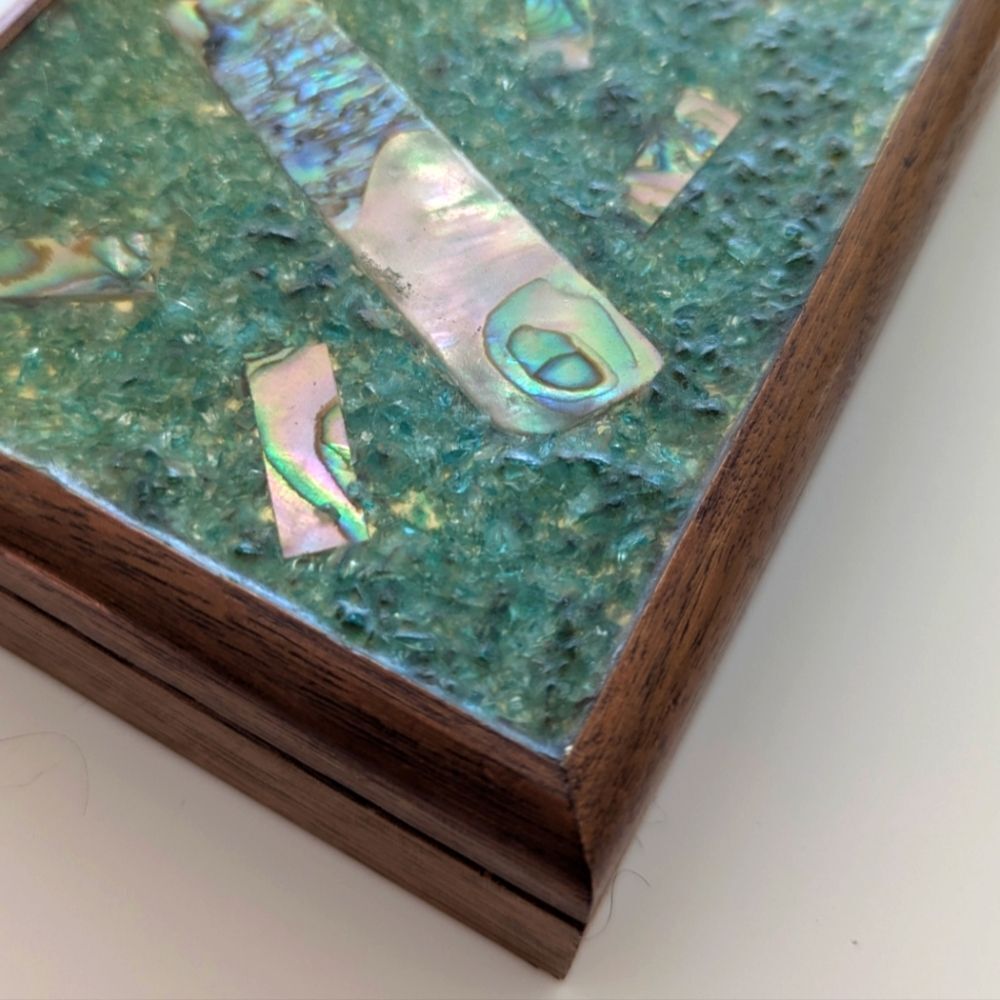 Vintage Keepsake Box - Picture 2 of 4